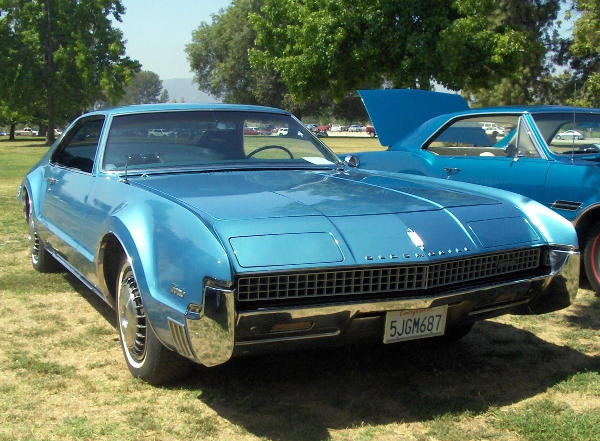 1966+Toronado+2.jpg