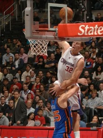 Blake-Griffin-Dunk-Over-Mozgov.jpg