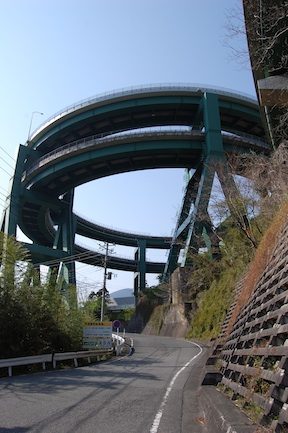 kawazu_circular_ramp.jpg