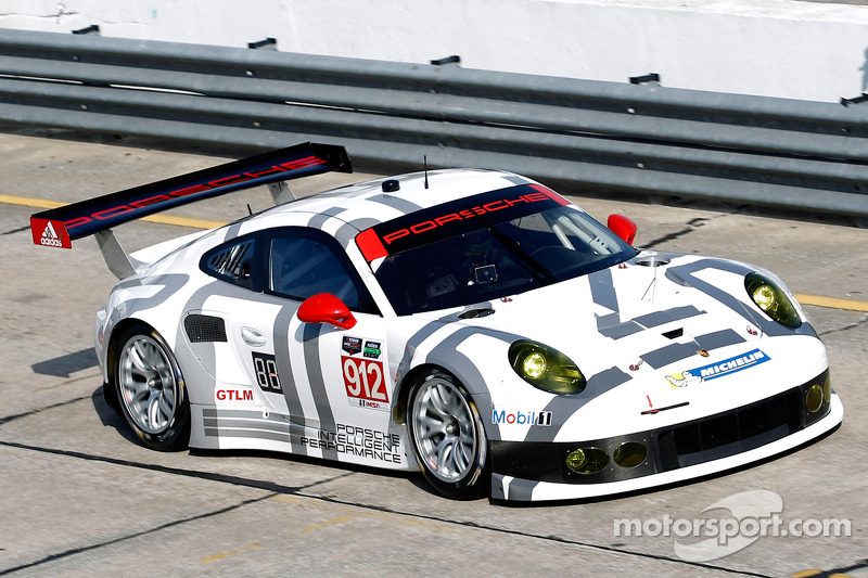 wec-sebring-march-testing-2014-912-porsche-911-gtlm.jpg