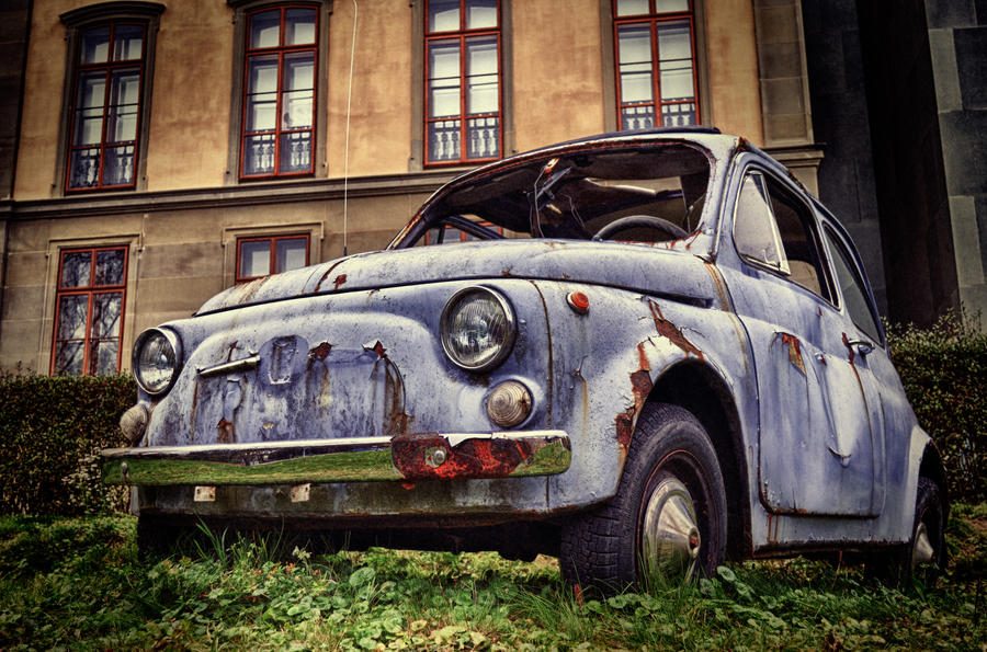 abandoned_car_by_daenuprobst-d4h94hm.jpg