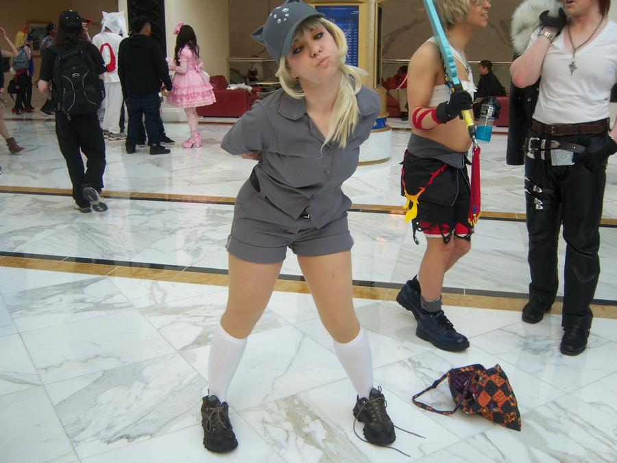 derpy_cosplay_katsucon_18_2012_by_marchmochahare-d4qgn7i.jpg