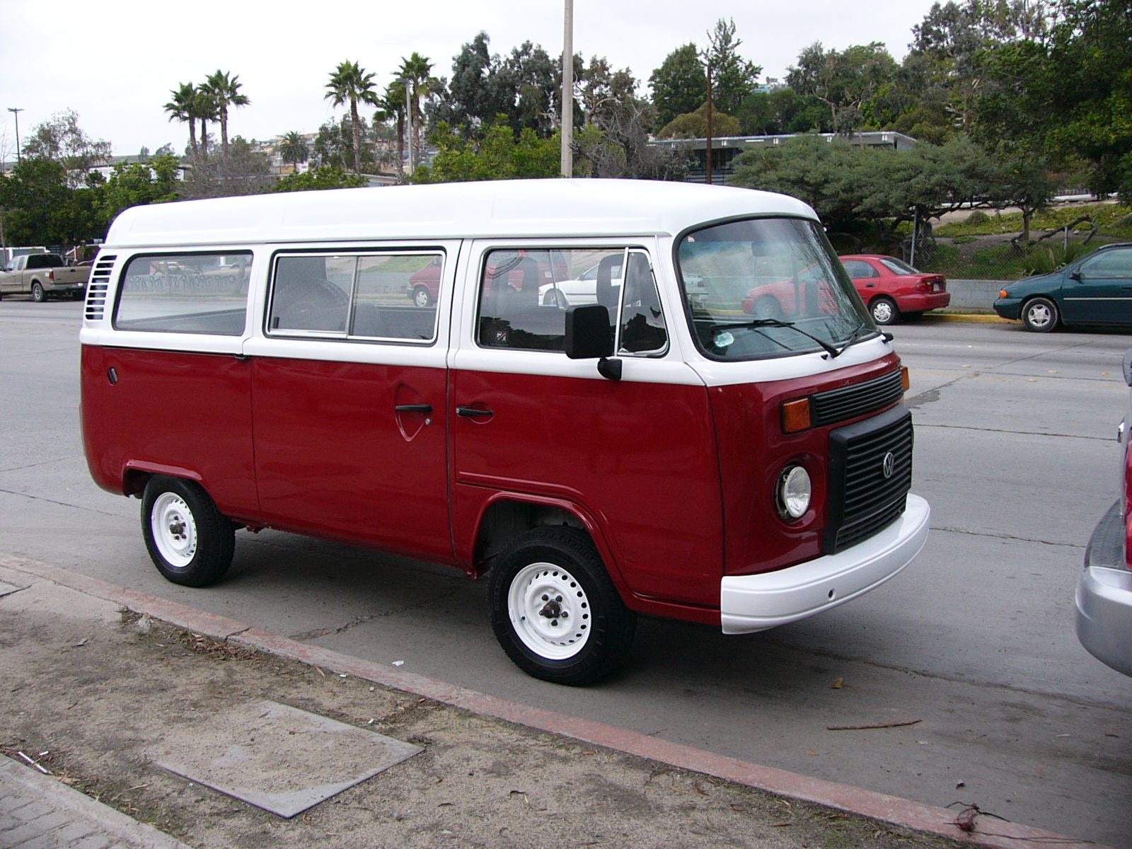 yay__another_vw_bus__by_flyinracedude-d4h7ubs.jpg