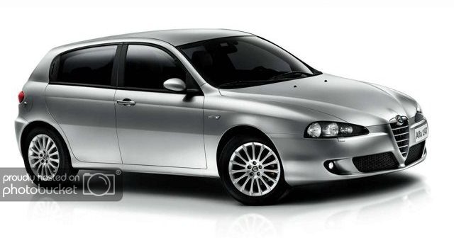 Alfa_Romeo-147_5door_2004_photo_01.jpg