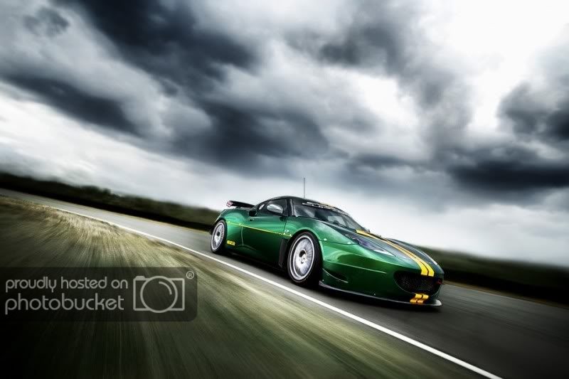 Lotus-evora-gt4-rig-action-photo-960x640.jpg