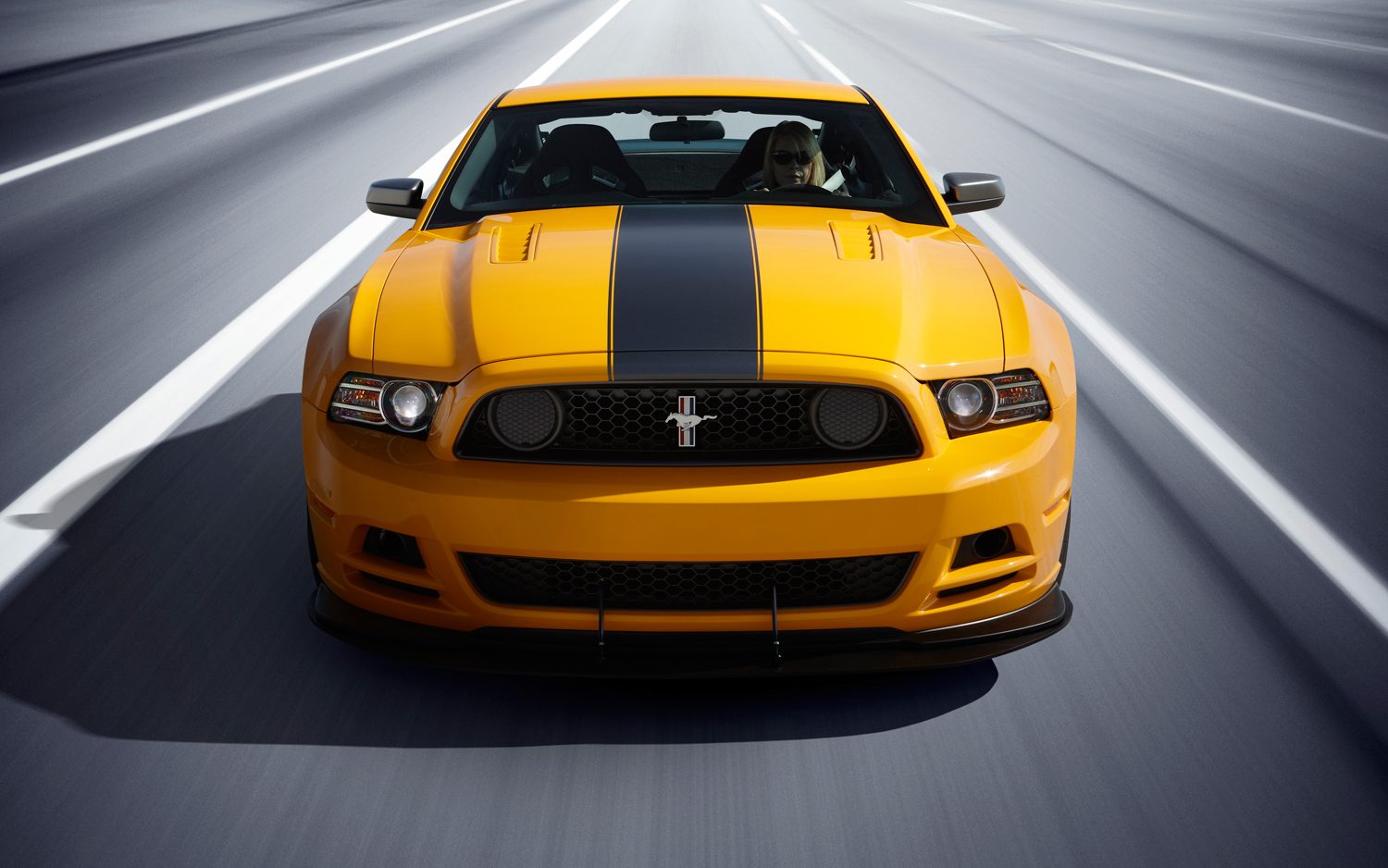 2013-Ford-Mustang-Boss-302-front-end.jpg