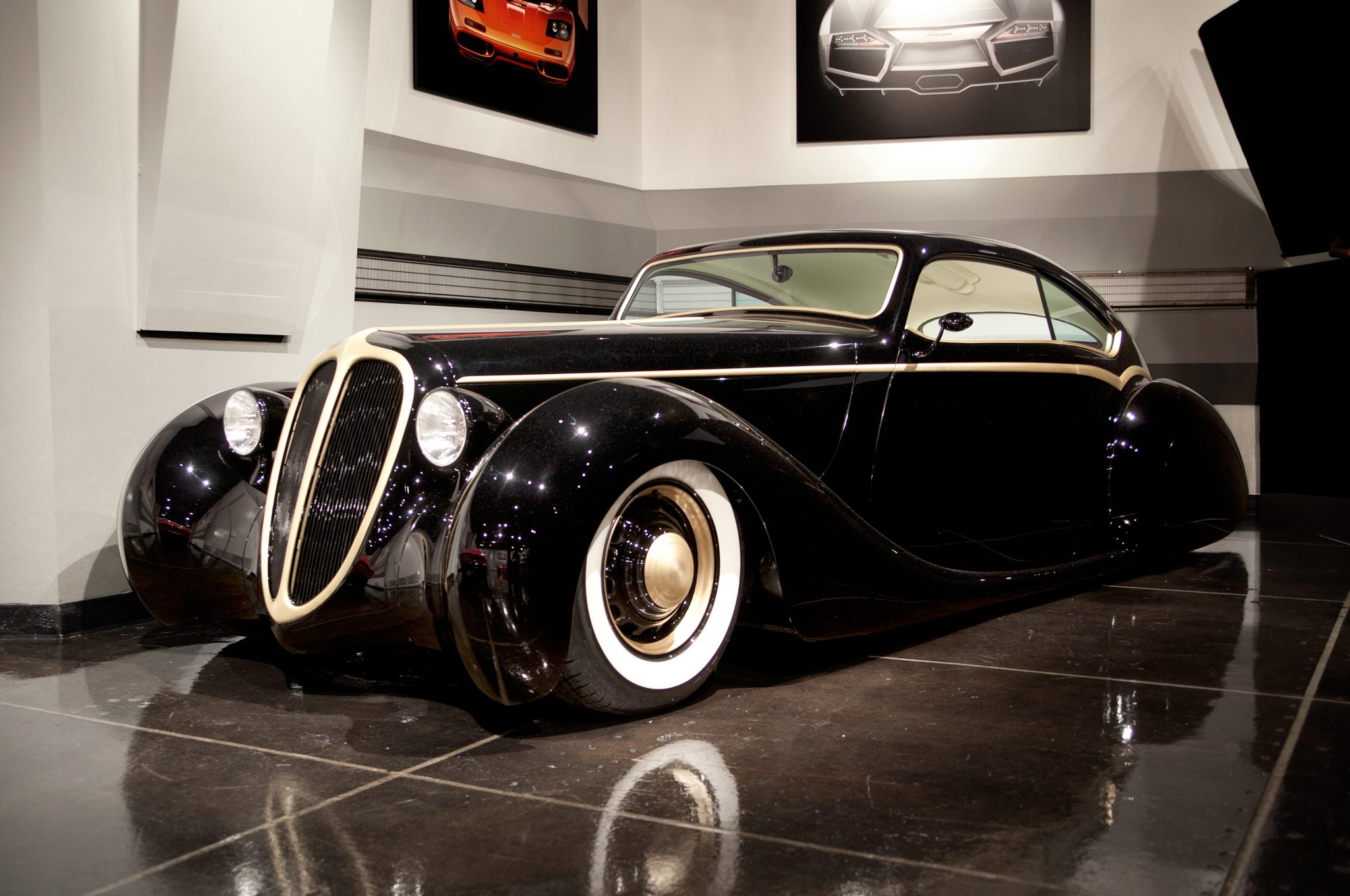 1948-jaguar-custom-black-pearl-front-three-quarters.jpg