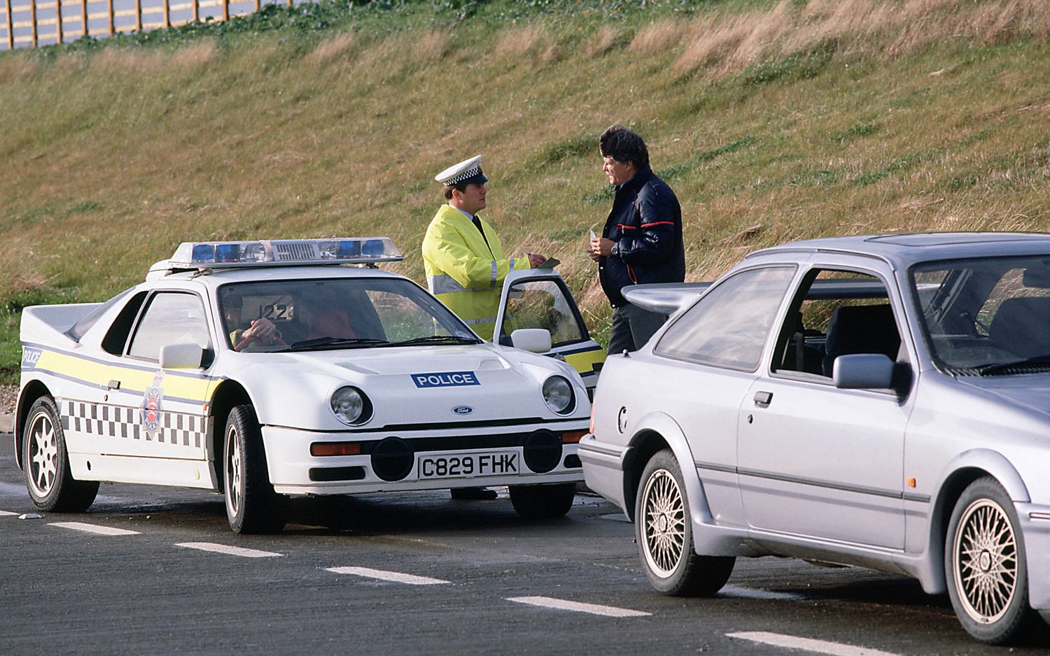 ford-rs200-police-car-uk.jpg