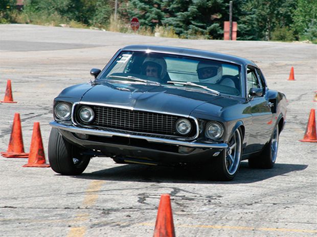 mufp_0711_02_z%2B1969_mustang_sportsroof%2Bautocross.jpg