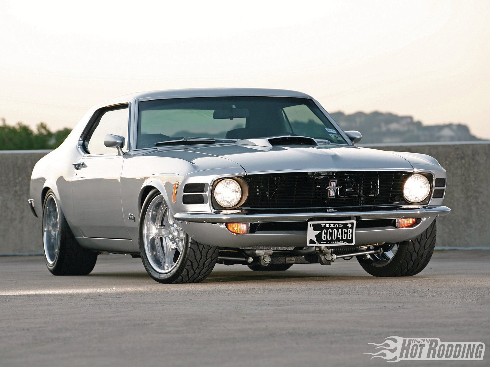 1201phr-04%2B1970-ford-mustang%2Bfront.jpg