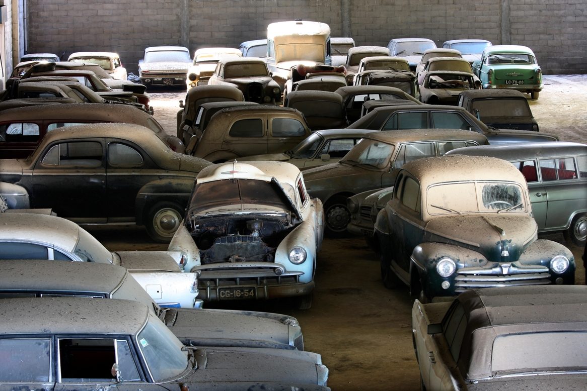 portuguese-cars-in-barn.jpg