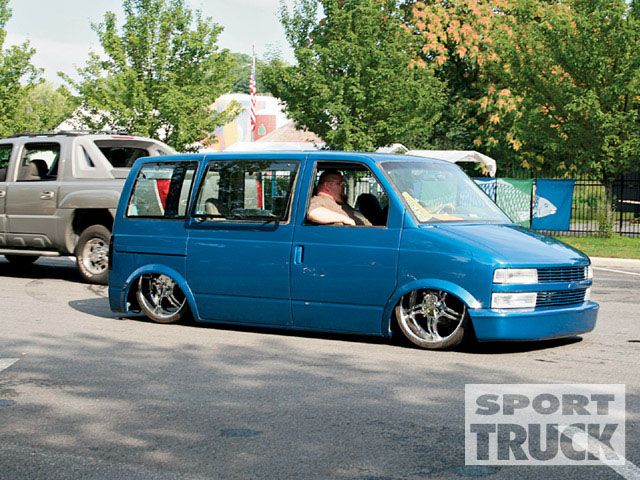 chevy-astro-van-custom.jpg