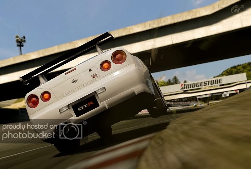 GT5g_WhiteSkyline2.jpg