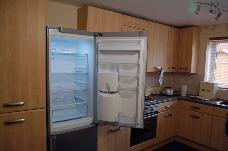 fridge2.jpg