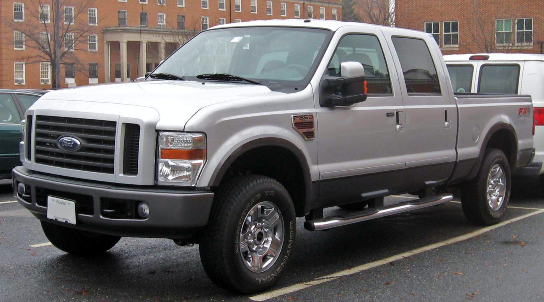 2008_Ford_F-250.jpg