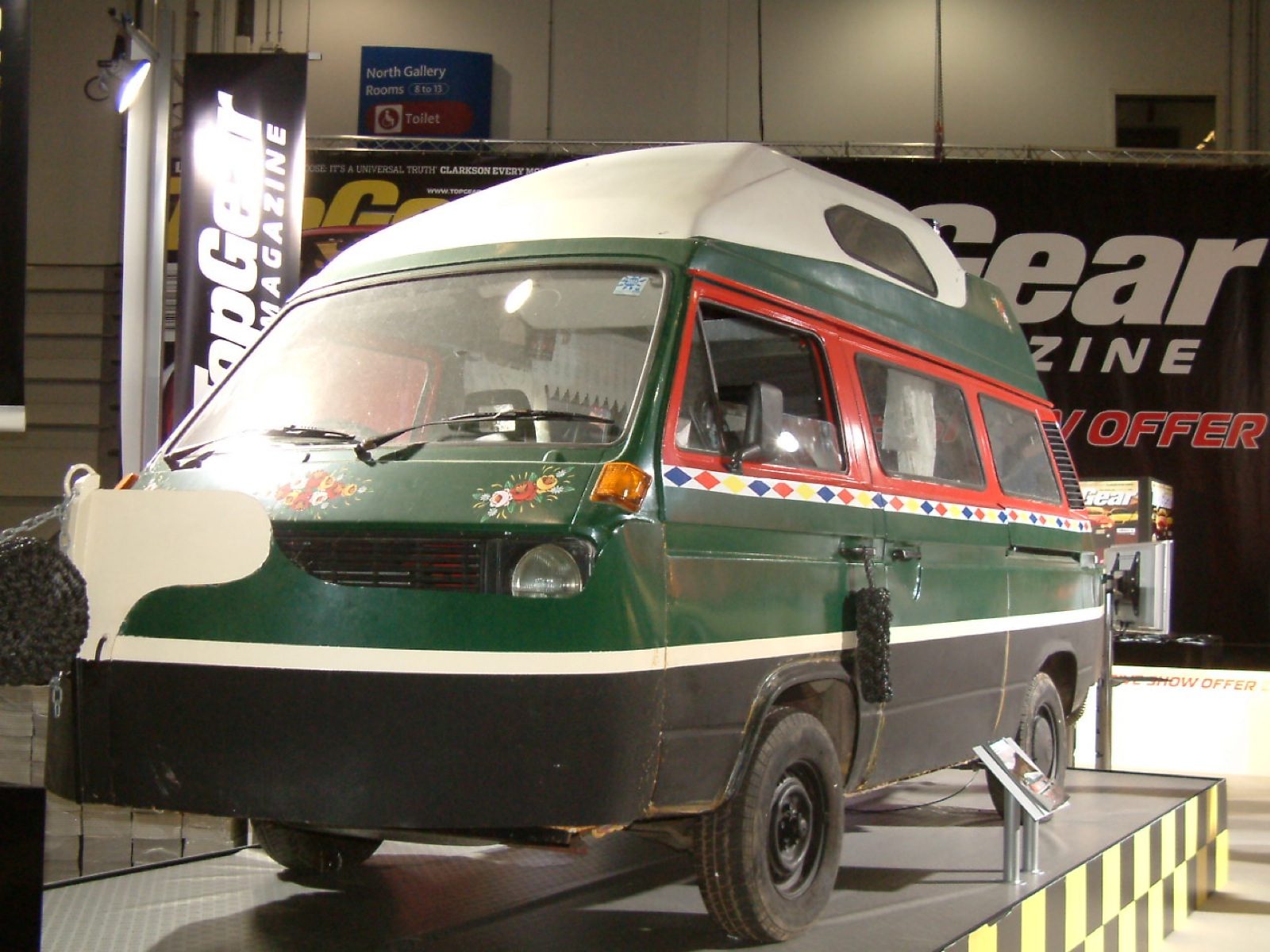 Top_Gear_Hammond_Dampervan_1.jpg