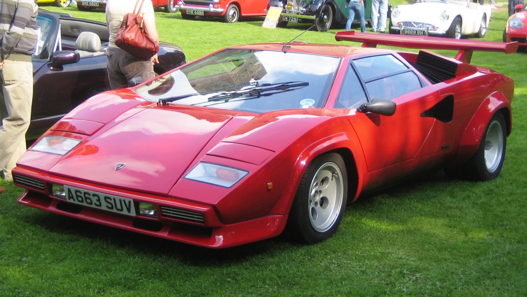 Lamborghini_Countach_LP_500S_1984_Castle_Hedingham_2008.JPG