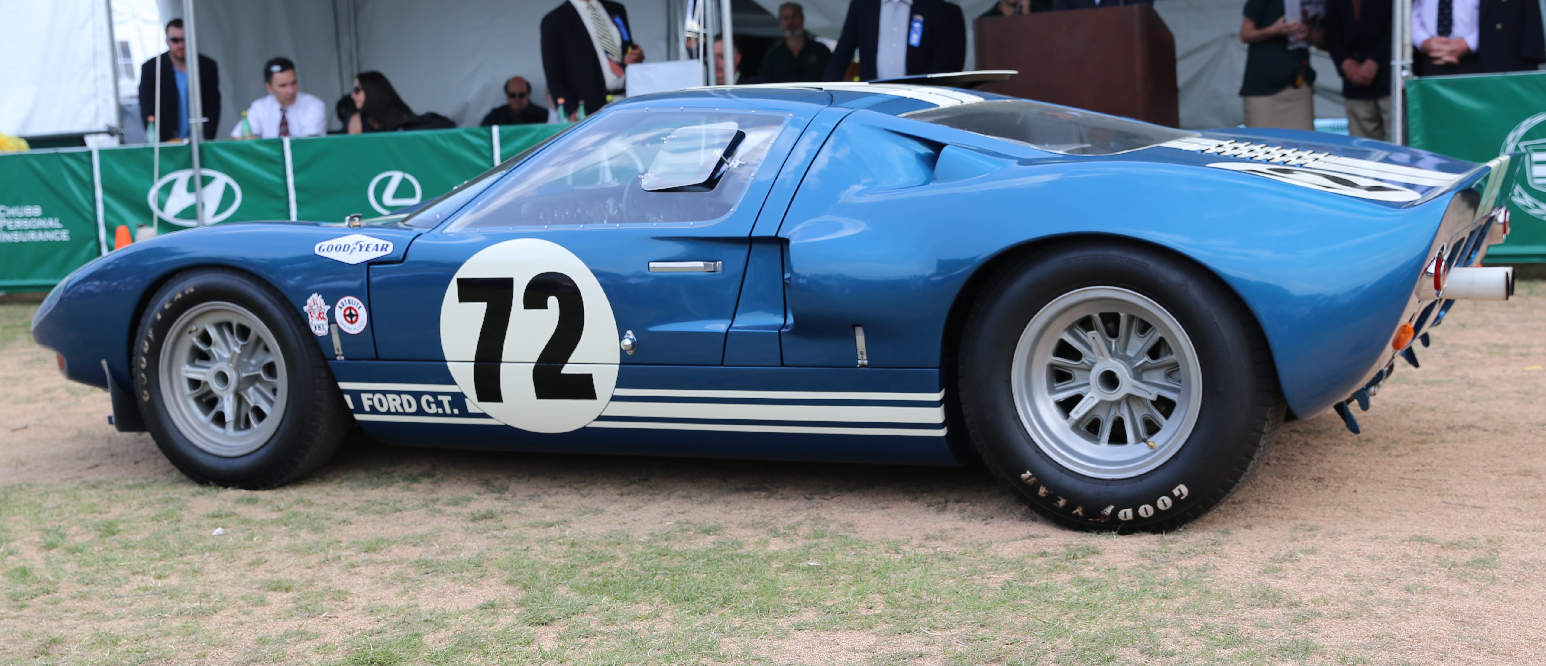 1964_Ford_GT40_proto_GT.104.jpg