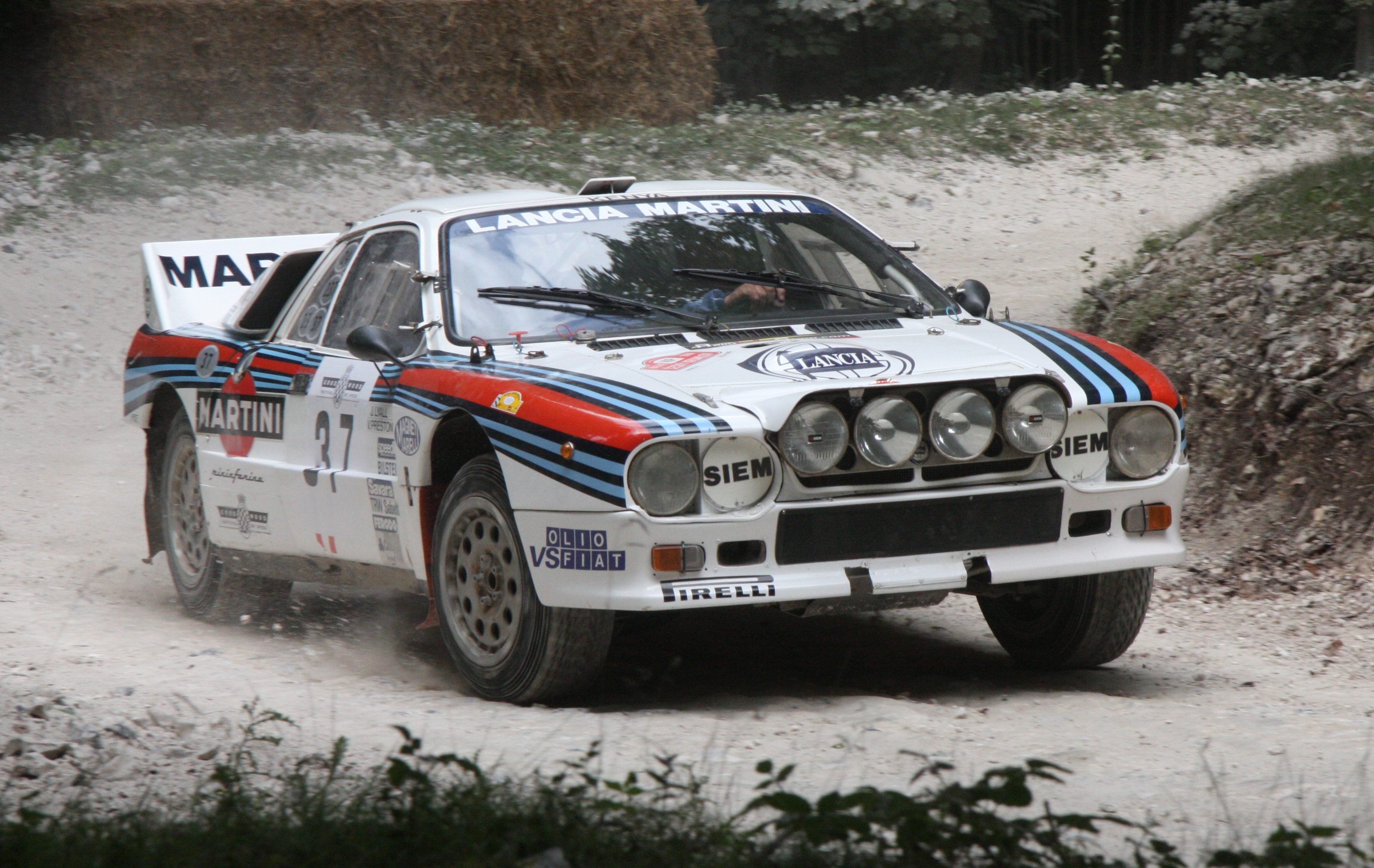 LanciaRally037.jpg