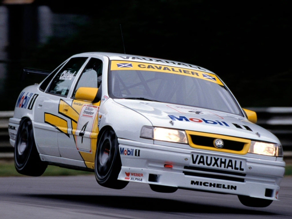 vauxhall_cavalier_btcc_4.jpg