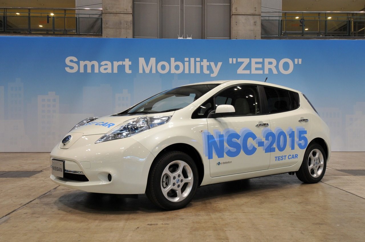 Nissan-Leaf-NSC-2015-01.jpg