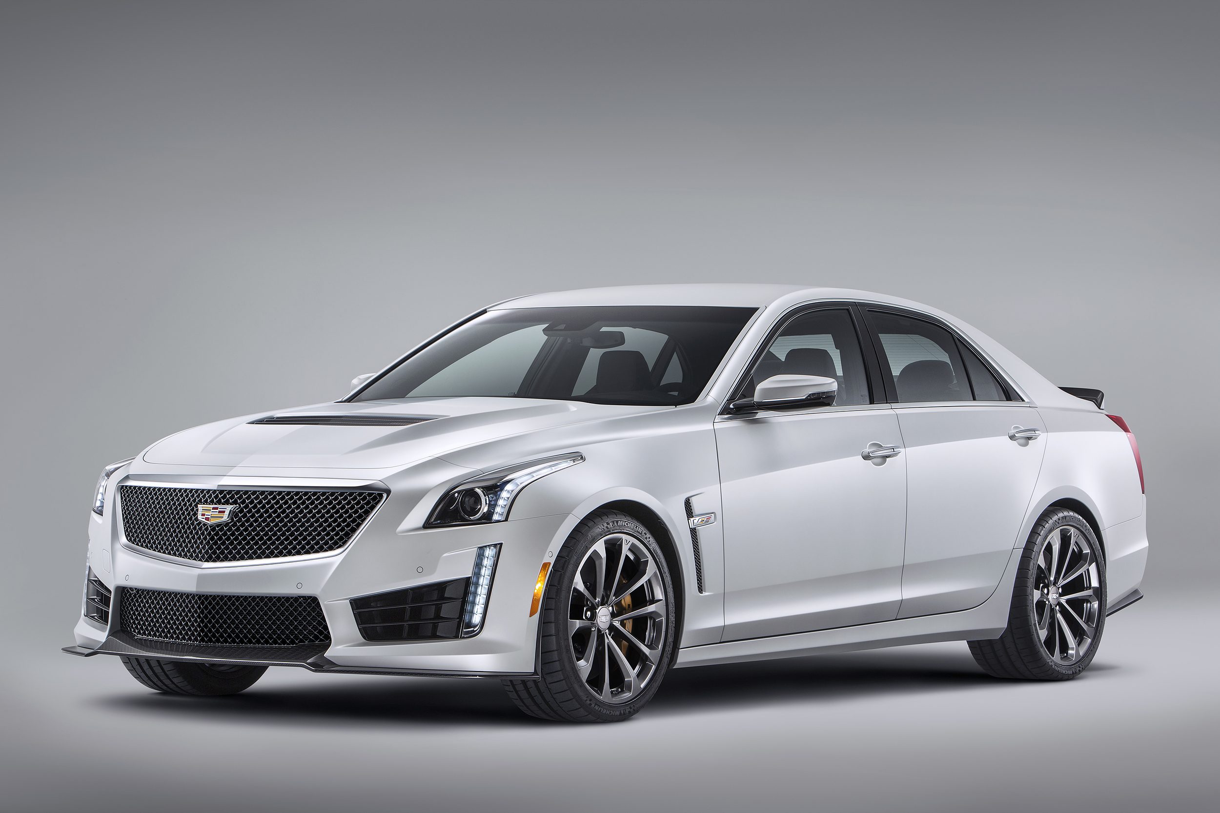 001-2016-cadillac-cts-v-1.jpg