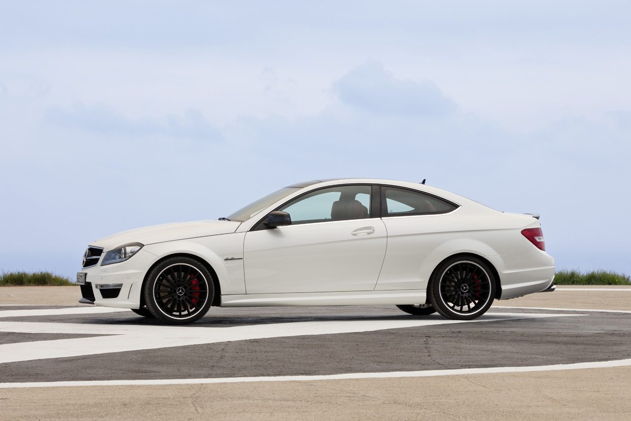 2012c63amgcoupe3.jpg