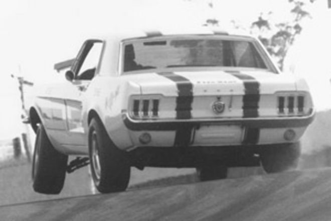 1967-ford-mustang-gta-ian-pete-geoghegan-touring-car.jpg