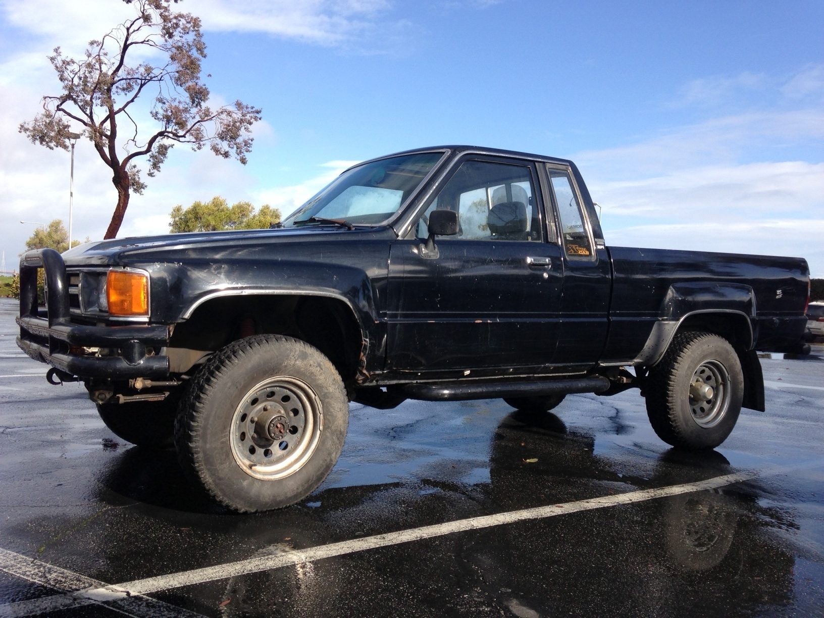 90218d1357694073-1985-toyota-hilux-sr5-4x4-norcal-fun-horse-photo.jpg