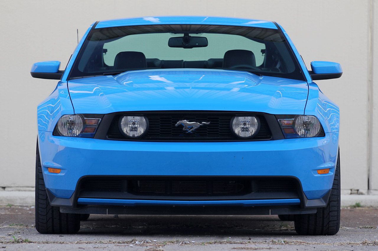 06mustangprem2011review.jpg