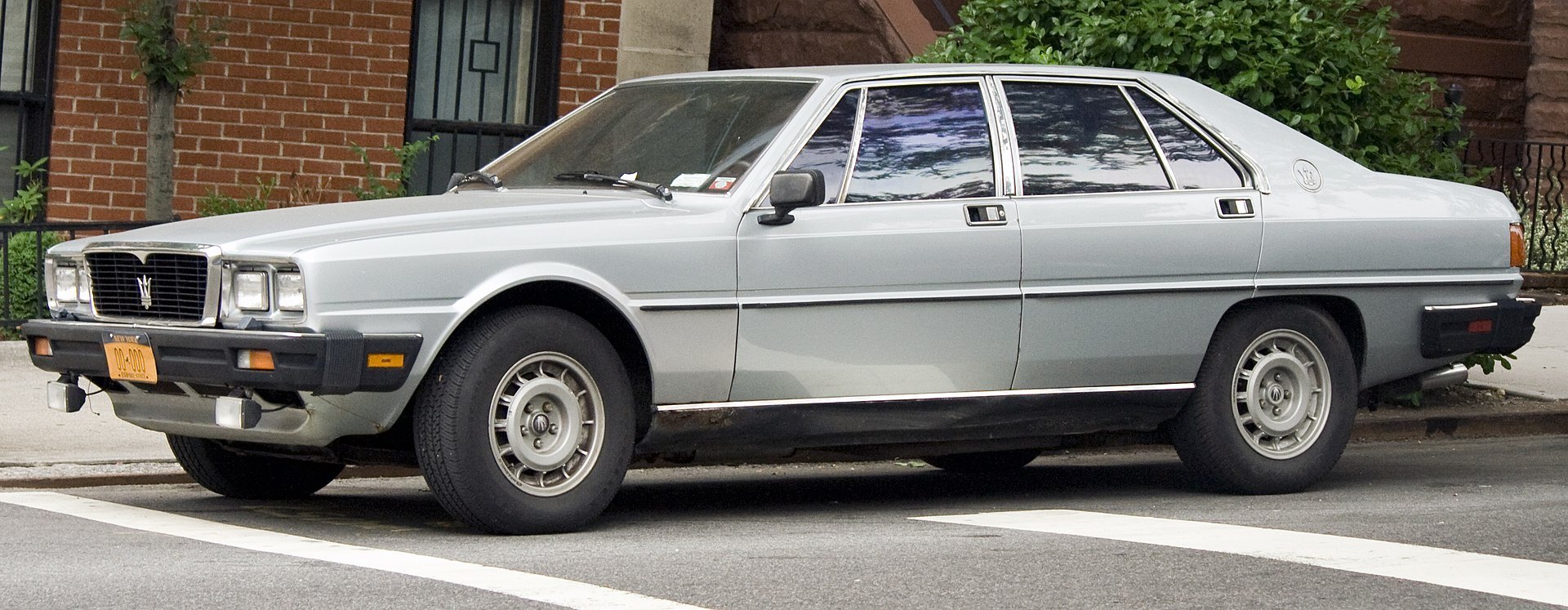 1920px-1986_Maserati_QPIII_UWS.jpg