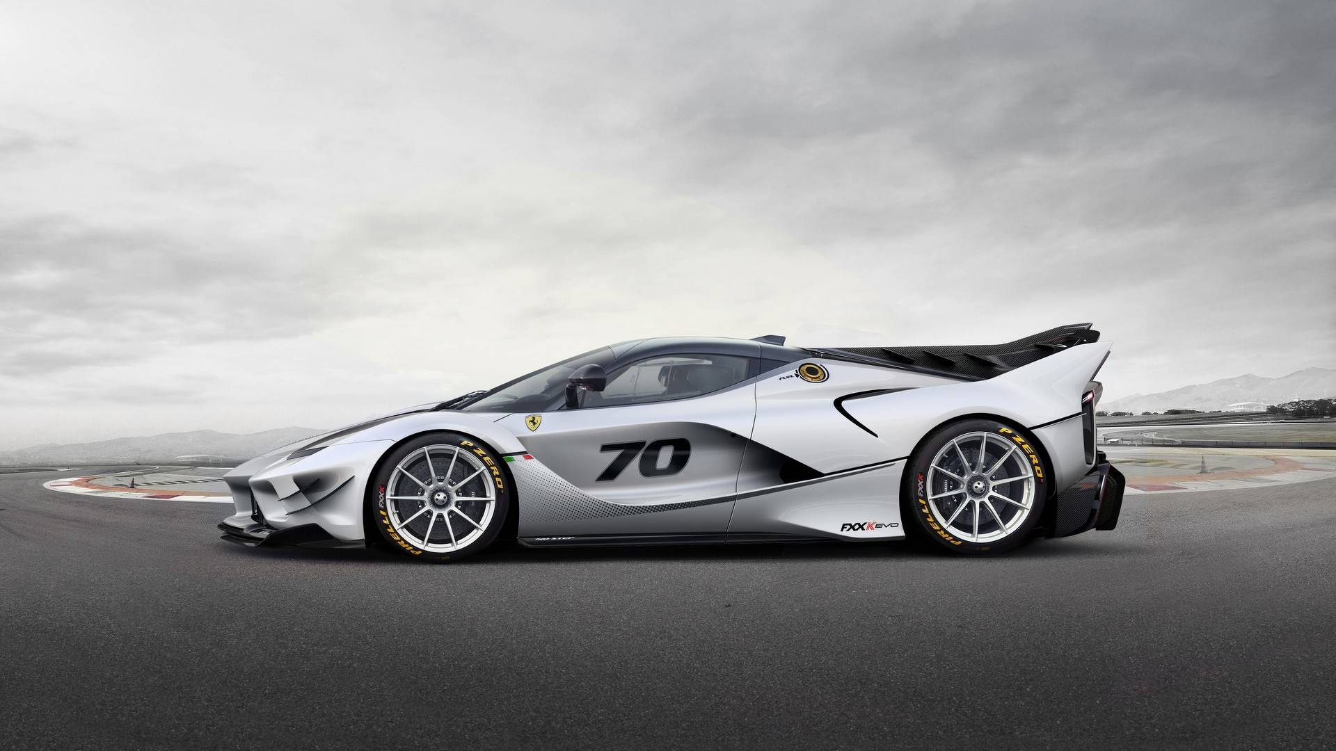 Ferrari Shows off Its Downforce Monster With the FXX-K Evo – GTPlanet