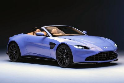Aston-Martin-Vantage-Roadster-0-Hero.jpg