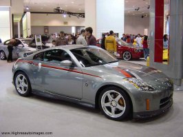 nismo350z[1].jpg