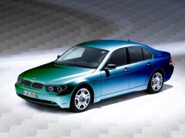 bmw7_5.jpg