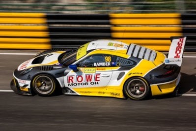 two-porsche-911-gt3-r-qualify-in-the-top-group-in-macau_5dcea92695aa1.jpeg