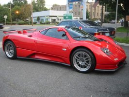 pagani_zonda_c12-s-207.jpg