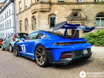 porsche-992-gt3-rs-weissach-package-c343911062023120413_2.jpg