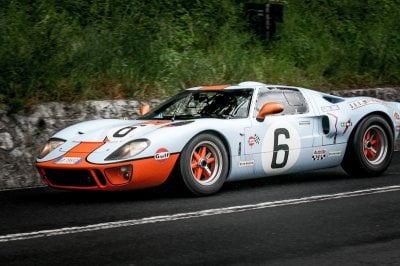 Ford_GT40_at_Mille_Miglia_2012.jpg