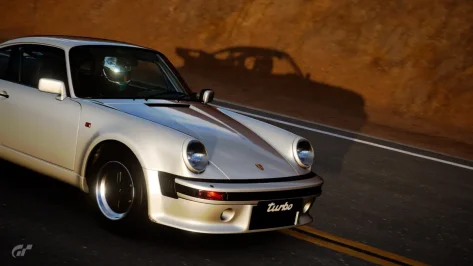 911 turbo Grand Valley - South Reverse__4.webp