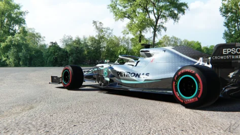 Showroom_f1_mercedes_2019_s2_11-11-2025-18-36-36.webp