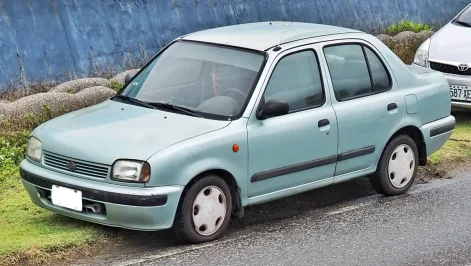 1992_Yulon-Nissan_March_sedan_(front).webp