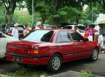 Mazda_323_Interplay_(back).webp