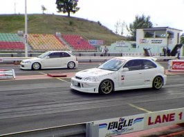 civic ek4_battle.jpg