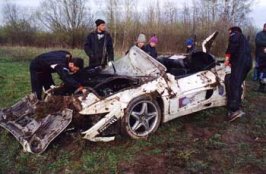 140 ferrari crash.jpg
