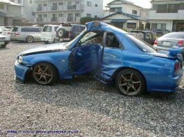 blue wrecked r34#2.jpg