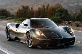 02-pagani-huarya-review-1.jpg