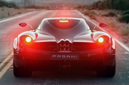 07-pagani-huarya-review-1.jpg