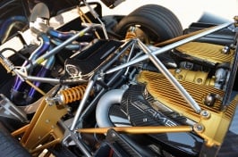 45-pagani-huarya-review-1.jpg