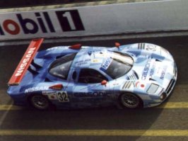 Nissan R390 GT1 ´98-6.jpg